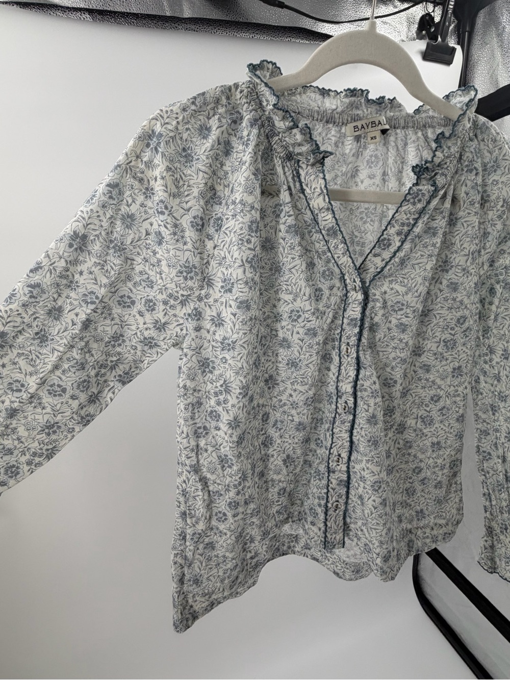Baybala‎ Blue Floral Ruffle-Trim V-Neck Blouse